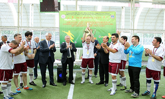 AMEA İqtisadiyyat İnstitutunun komandası qalib olub